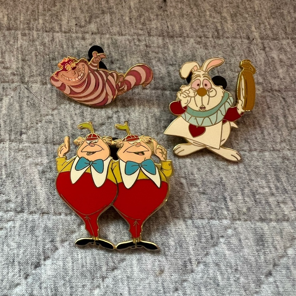 Alice in Wonderland Character Pins Set